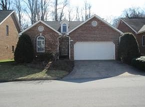 1st image of 8 Oak Leaf Ct