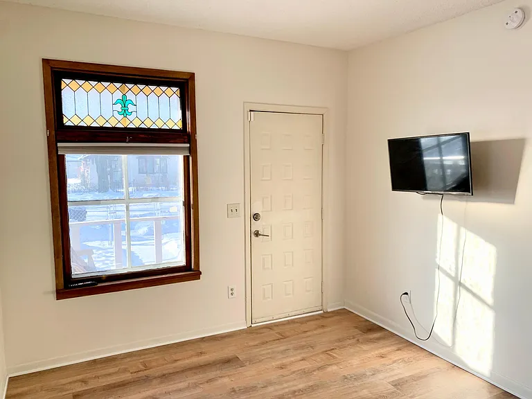 1043 Edmund Ave #1 — Photo 10
