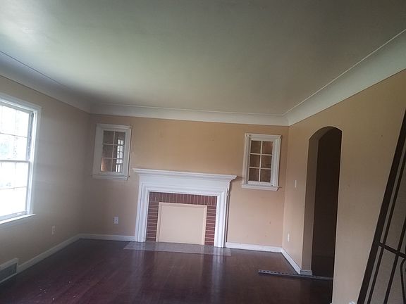 5th image of 18645 Sorrento St