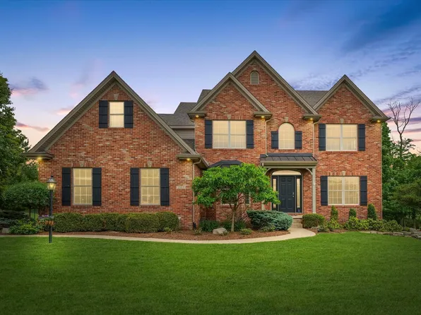 1303 Ridgefield Dr, Mahomet, IL 61853