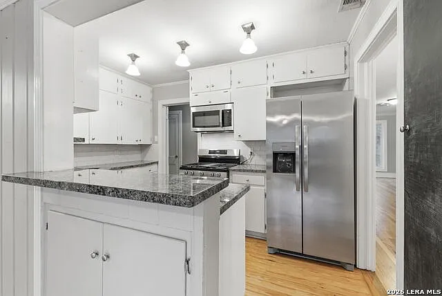 261 E Oakview Pl — Photo 13