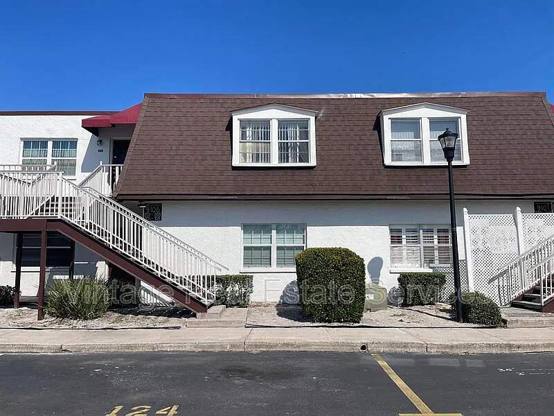 1 bed, 1.0 bath, 760 sqft, $975 — Photo 1
