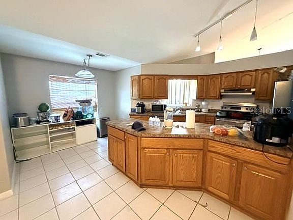 5th image of 1677 Sackett Cir