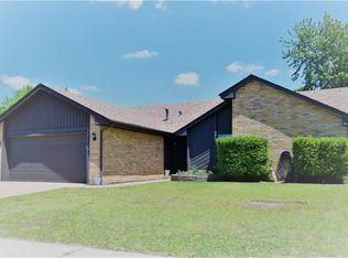 2617 Countrywood Ln, Edmond, OK 73012