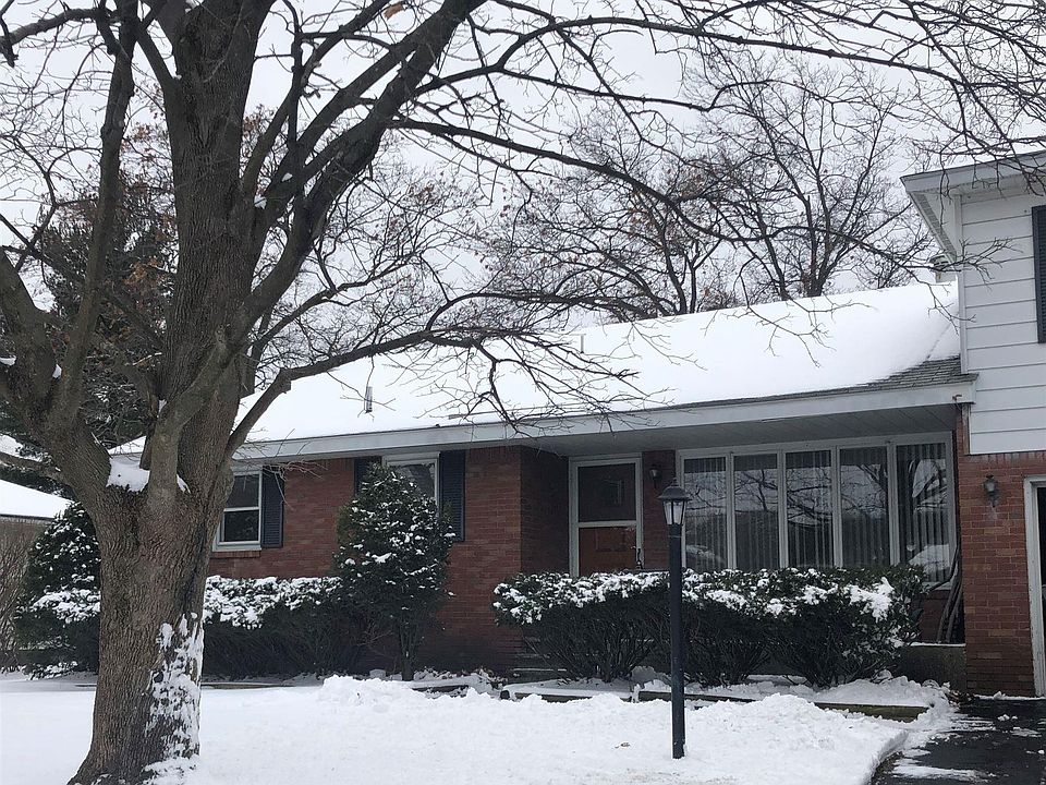 1st image of 15 Surfwood Dr #A
