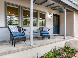 1073 Hollygrove Ln, Altadena, CA 91001