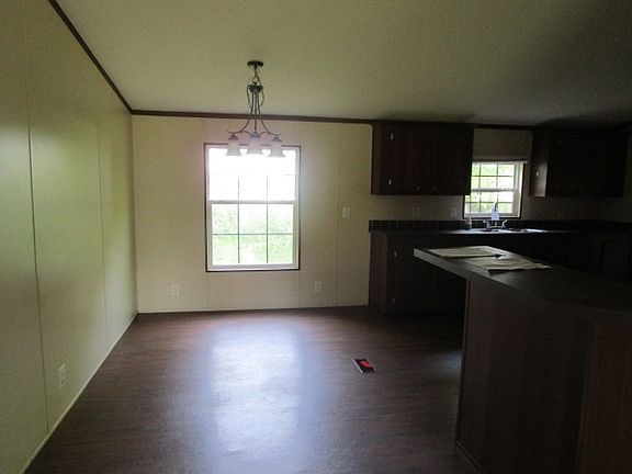 5th image of 1407 Harvey Blvd