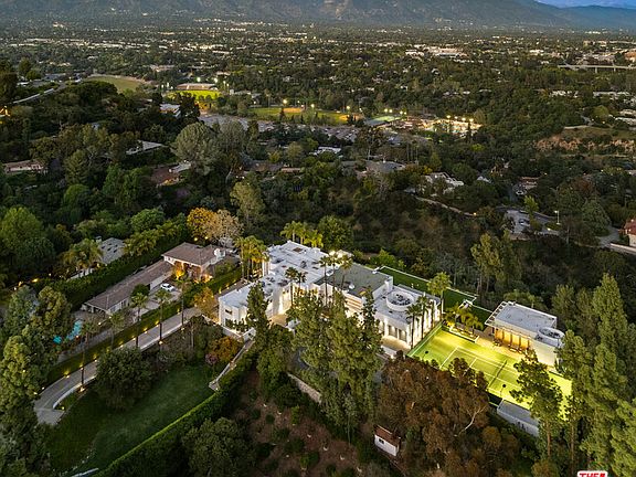 2nd image of 300 N San Rafael Ave