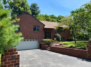 130 Prospect Ave, Valhalla, NY 10595