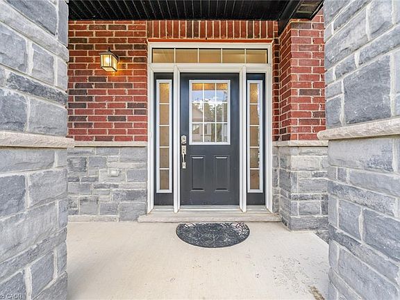 3rd image of 127 Monarch Woods Dr