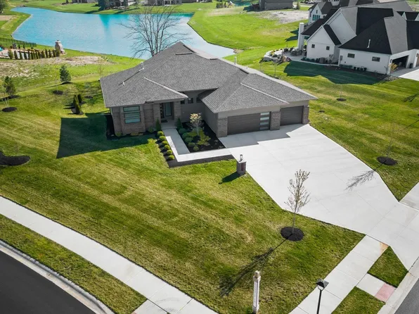 10417 Beaugreen Cv, Leo, IN 46765