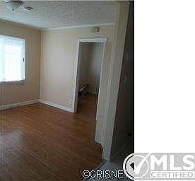 5th image of 906 W 83rd St