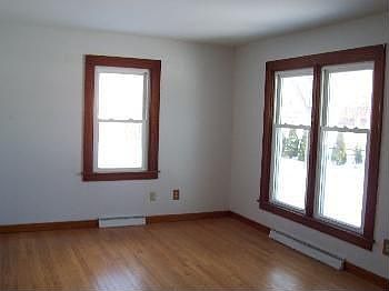 5th image of 8128 Taft St