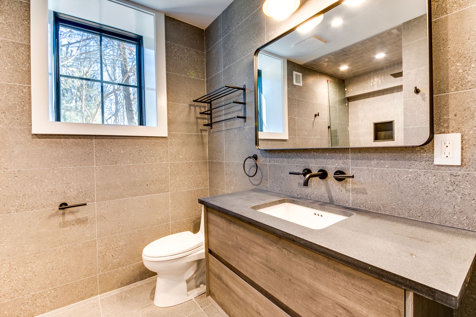 Lower Level Bath with Steam Shower