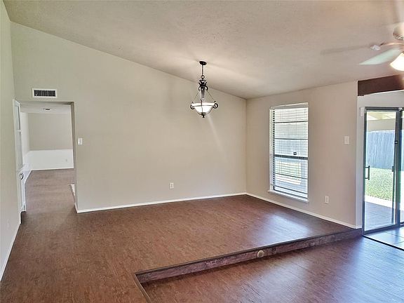 3rd image of 4605 Zanes Ct