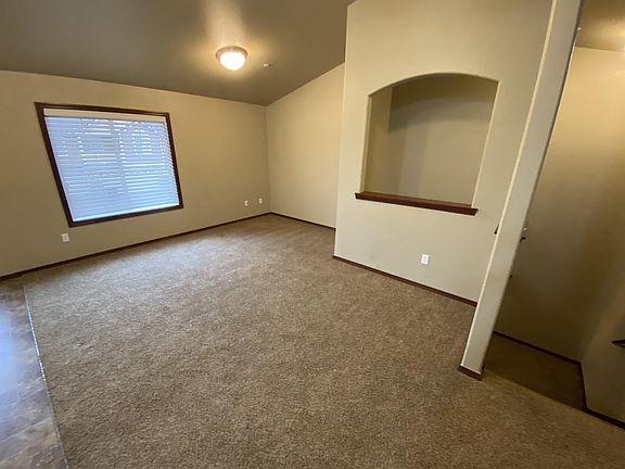 5th image of 14725 50th Dr NE Unit 204