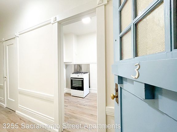 5th image of 3255 Sacramento St #3