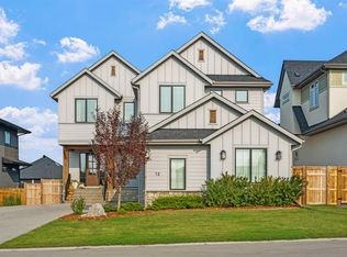 12 W Junegrass Ter, Rocky View County, AB T3Z0G1