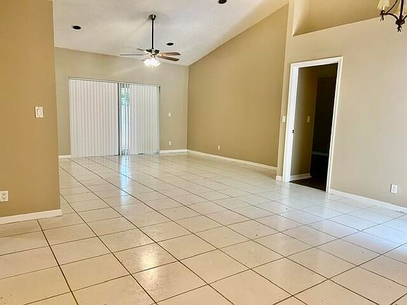 5th image of 7570 NW 47TH Avenue