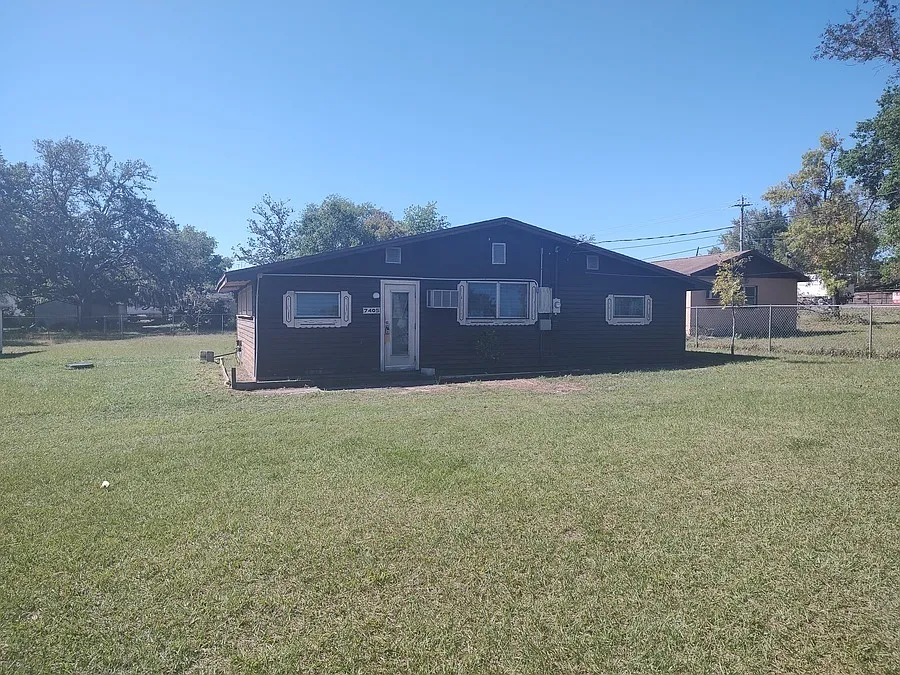 7405 E Comanche Ave