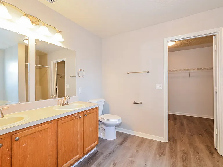 582 Southridge Rd — Photo 13