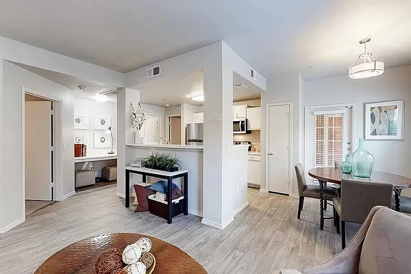 Sereno Park Apartments — Photo 13