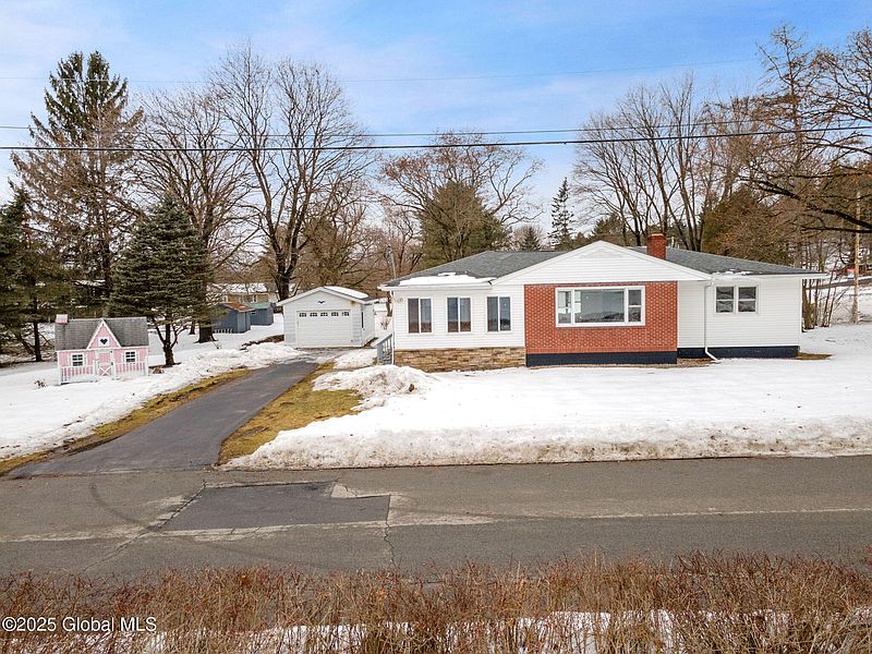 2nd image of 23 Failing Avenue