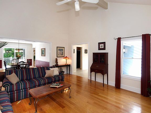 4th image of 7918 Serendipity Ln
