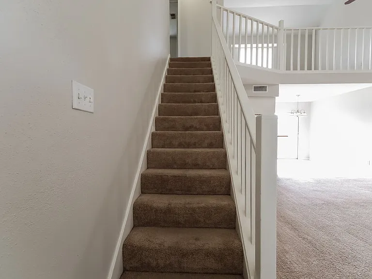 16111 Rosenridge Dr — Photo 5