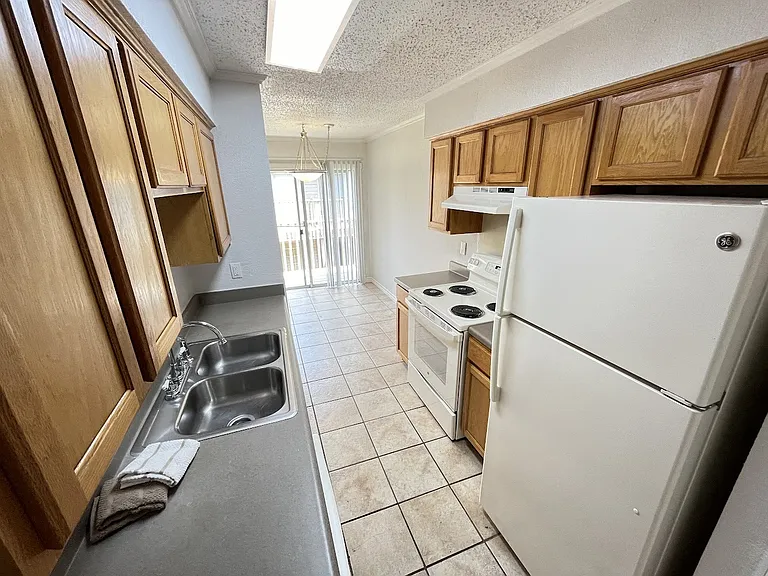 Le Montreaux Apartments — Photo 106