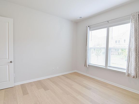 5th image of 6134 Anglin Pl