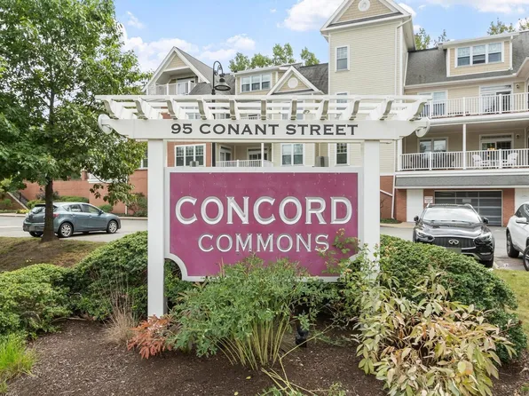 95 Conant St Unit 214, Concord, MA 01742