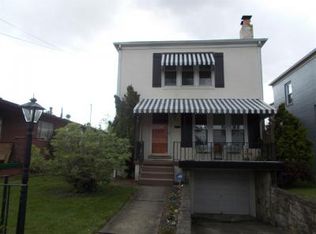 915 4th St, Huntington, WV 25701