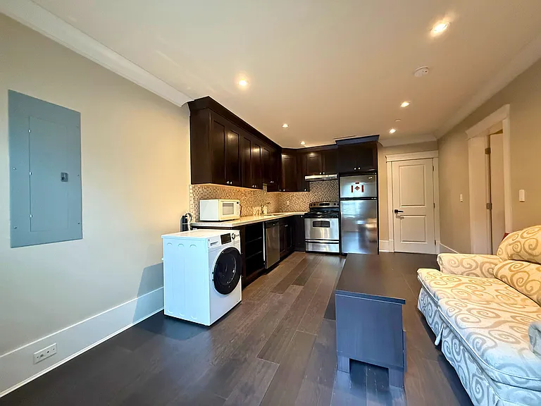 3558 W 11th Ave #BASEMENT — Photo 3