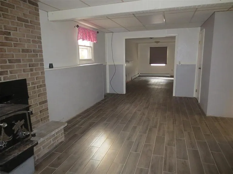 823 Jennifer Ln — Photo 6