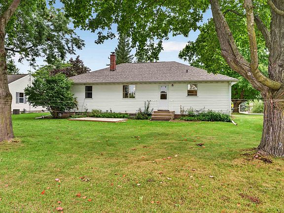 3rd image of 5161 County Road Ii
