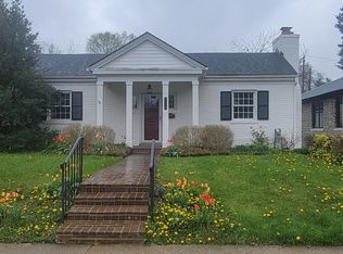 1412 Cochran Rd, Lexington, KY 40502