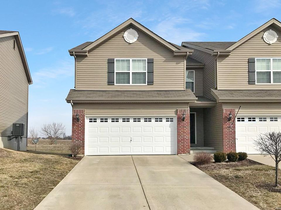 1st image of 826 Harbor Woods Dr