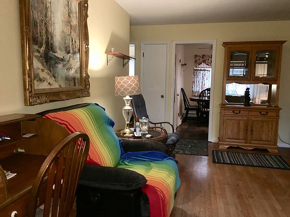 5th image of 730 Beach Ave APT 3