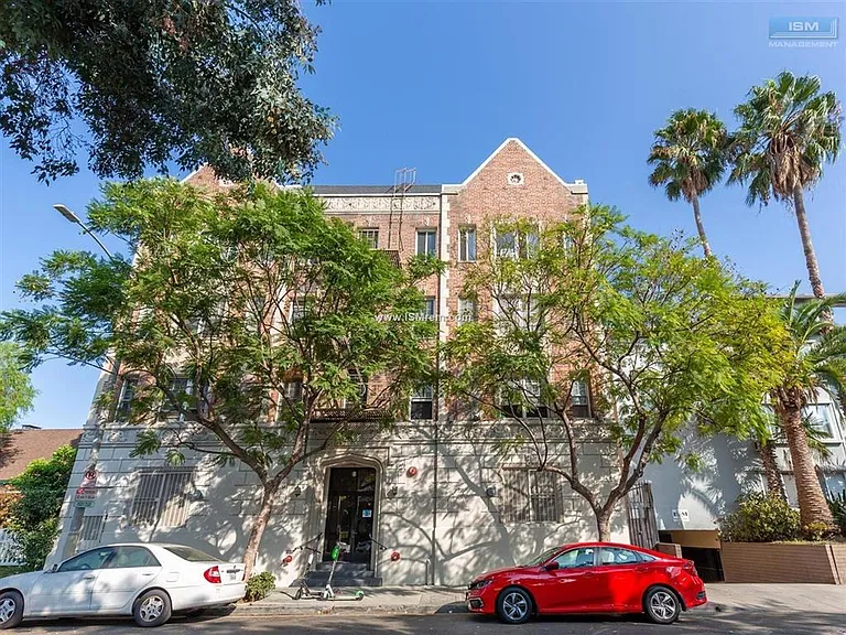 Gailmore Apartments — Photo 10