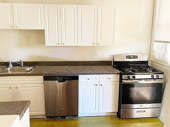 4th image of 945 Judson Ave #2N