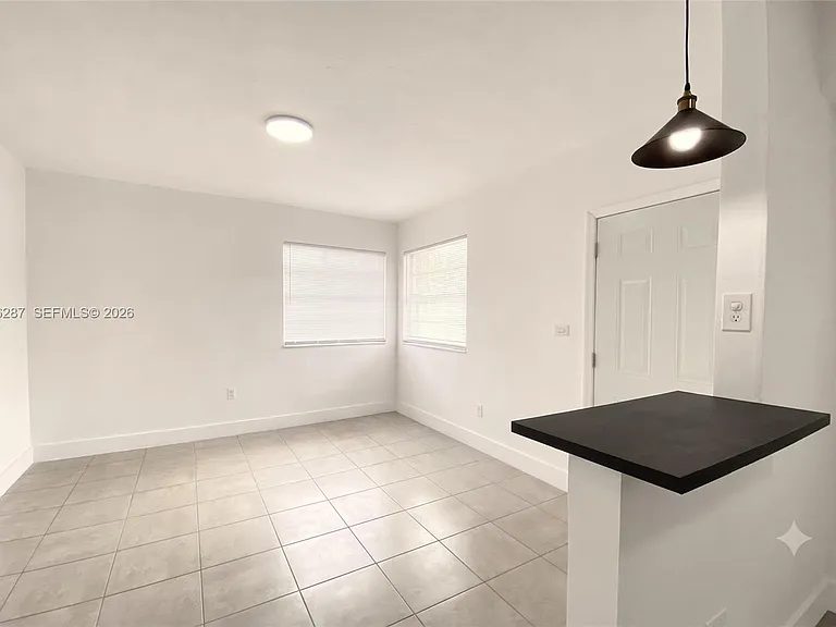 120 NE 55th St #5 — Photo 3