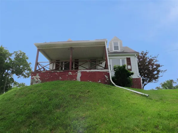 84 Crossridge Rd, Charleroi, PA 15022