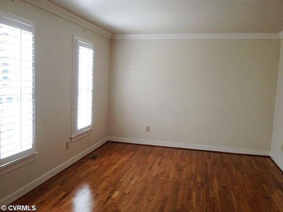 2nd image of 716 Lakewater Dr