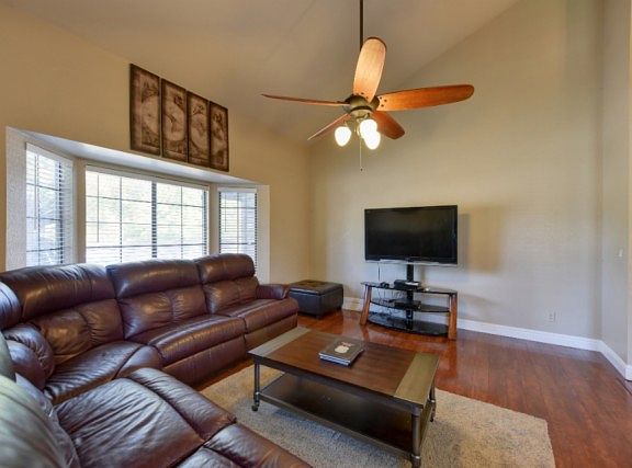 3rd image of 501 Gettysberg Ct