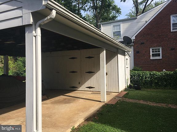 2nd image of 2811 Valley Dr