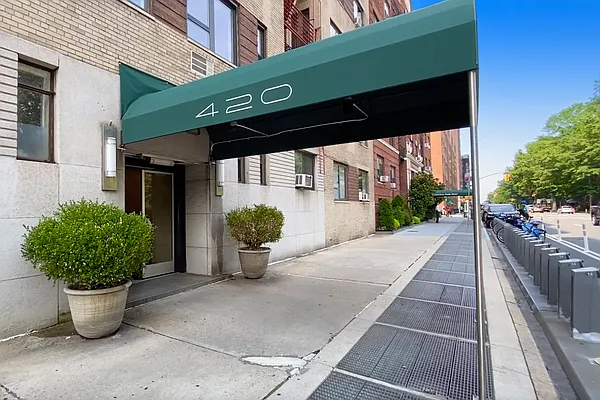 Rented by Compass | media 12