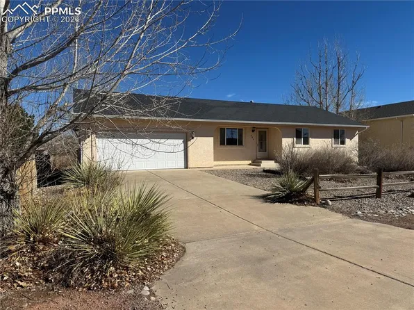 466 S Falcon Dr, Pueblo West, CO 81007