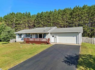 10405 E 40 1/2 Rd, Cadillac, MI 49601