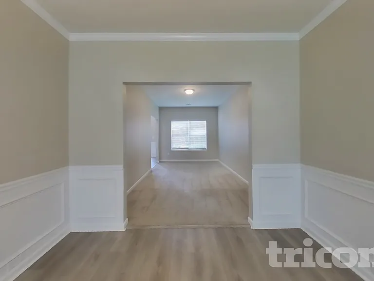 7587 Poplar Falls St — Photo 3